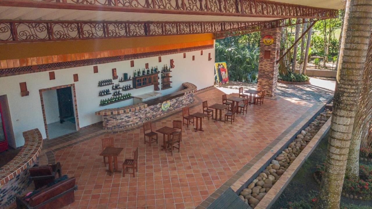 Hotel Hacienda Gualanday Apiay Extérieur photo